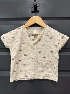 Rylee + Cru Woven Henley Tee | Umbrellas
